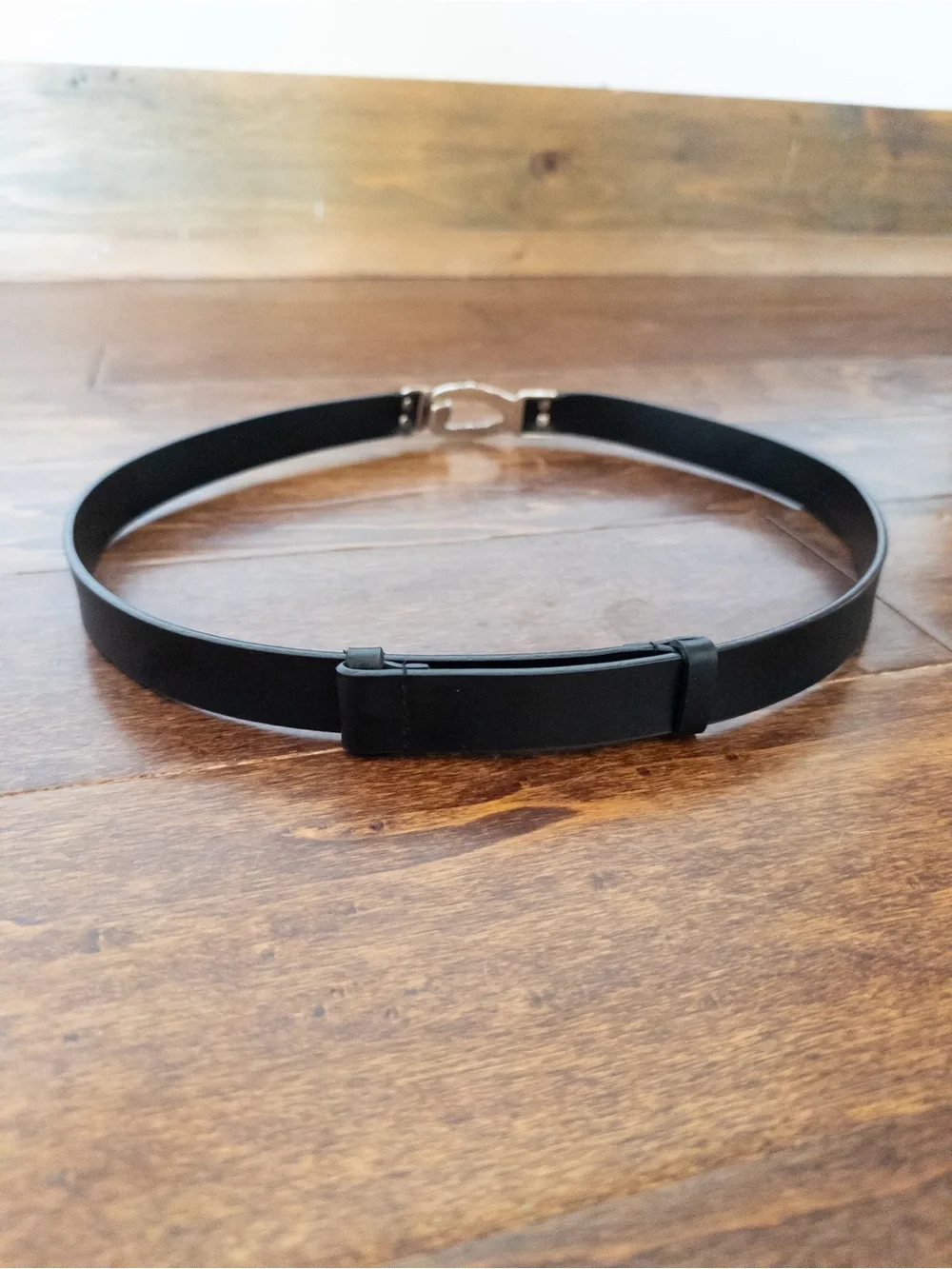 Black Adjustable Leather Belt Ornate Silver-Tone Hook Buckle Western Boho